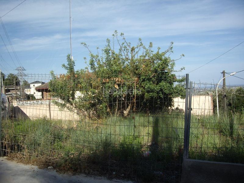 Foto f2adb4e4-1ca2-4a80-b6b8-18e4f41c4a39. Terreny residencial a carrer de la troana 48 a Torrent Ballester Viladecans