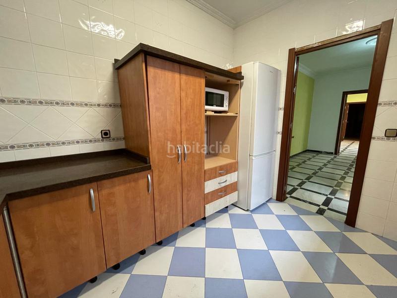 Foto 1bbcdb75-e8e3-4a64-826e-95793018e1a3. Casa con parcheggio in Centro - Doña Mercedes Dos Hermanas