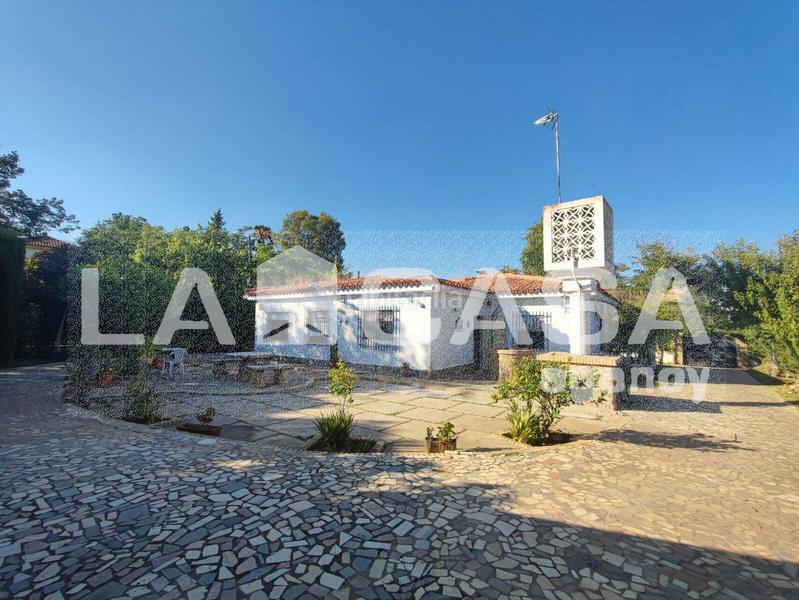 Foto af20485e-efa2-4826-bf84-a6d91277acbd. Chalet in Arco Norte - Avda España Dos Hermanas
