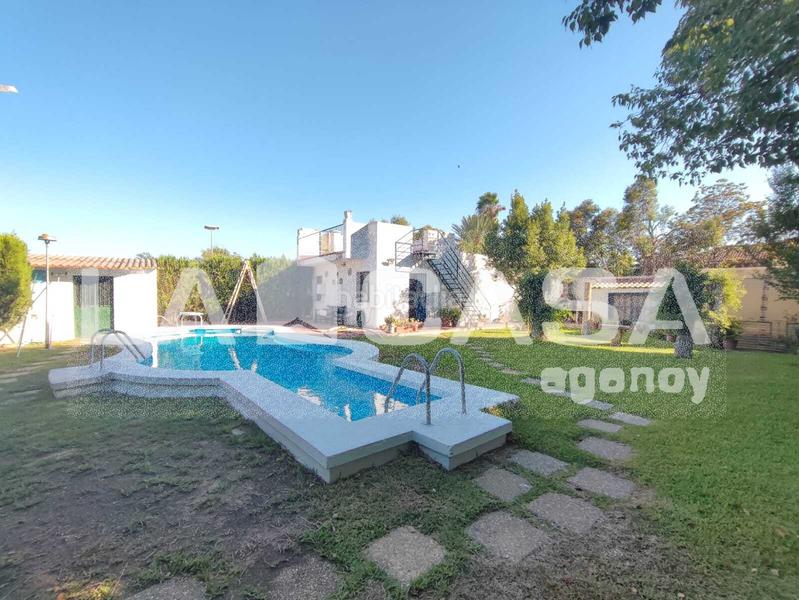 Foto f68a6e63-5c88-4ae3-b15d-587949f527b1. Chalet in Arco Norte - Avda España Dos Hermanas