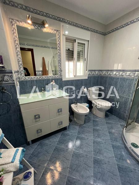 Foto b2543e8d-3408-4483-b416-0a2785f5ba31. House with parking in Vista Azul - Consolación Dos Hermanas