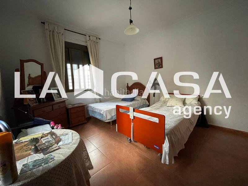 Foto 2d57089c-d3a8-4b62-88c3-cbe64857f877. Maison dans Centro - Doña Mercedes Dos Hermanas