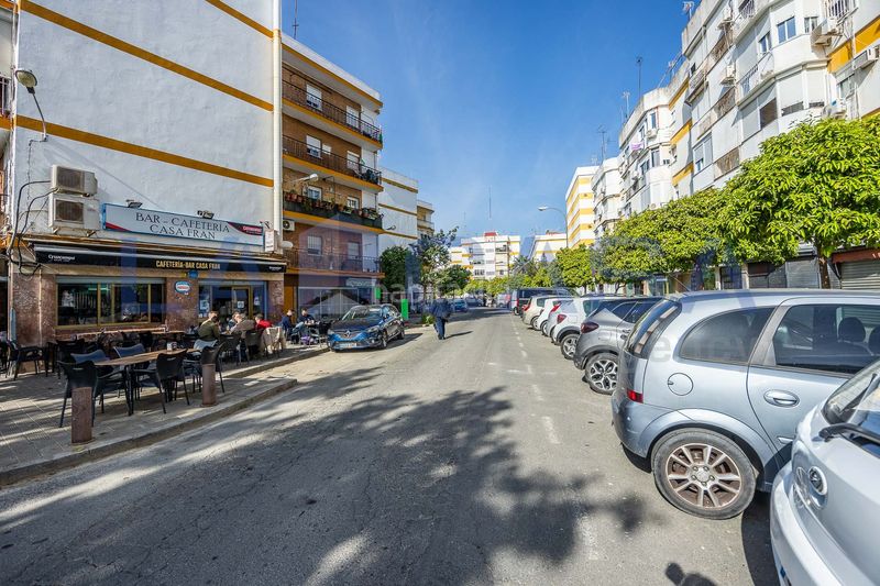 Foto 49f6964c-e725-4eb3-a8e3-a68e5f442c9b. Pis a Cruz Roja Sevilla