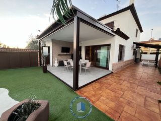 Maison jumelée à Condequinto. Casa o chalet independiente en venta en condequinto