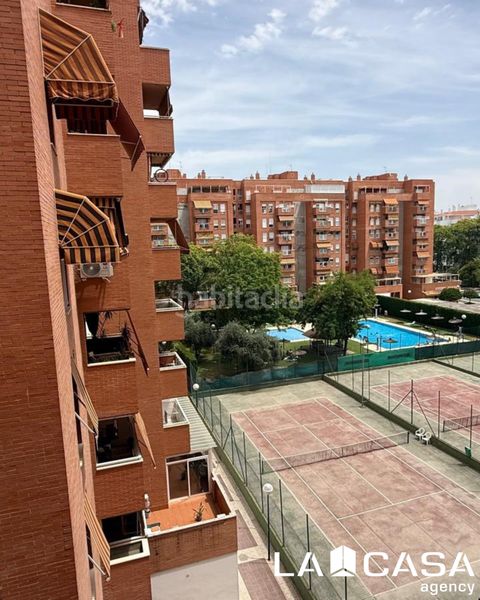 Foto 5dcfb6ec-a094-4adc-97d5-5cc8484d50f8. Pis amb aparcament piscina a Urbadiez - Entrepuentes Sevilla