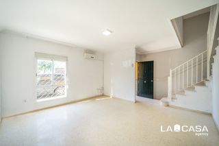House in Vista Azul - Consolación. Fantástica casa vpo adosada en venta