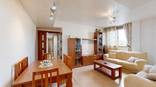 Pis  Calle arco iris 39. Piso de cuatro dormitoros listo para entrar a vivir