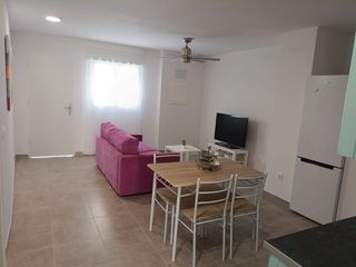 Location Maison jumelée  Calle de san antonio. Casa adosado con patio a estrenar