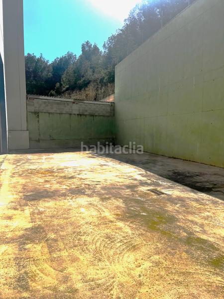 Foto cb0c874c-5a6d-4ad3-b43d-03167ede7976. Lloguer nau industrial a carrer bassa miquela 8 a Calafell