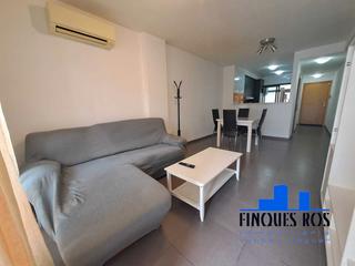 Appartement à Casco Urbano. Piso con parking y piscina comunitaria