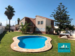 Xalet en Boverals-Saldonar. Chalet con piscina privada y jardin