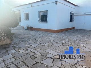 Chalet in Boverals-Saldonar. Chalet en una planta costa norte