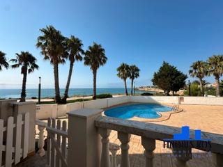 Apartament a Costa Norte. Exclusivo apartamento en primera linea del mar con piscina