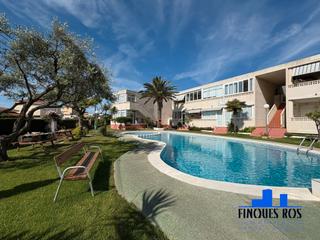 Appartement à Costa Norte. Apartamento con piscina comunitaria y parking