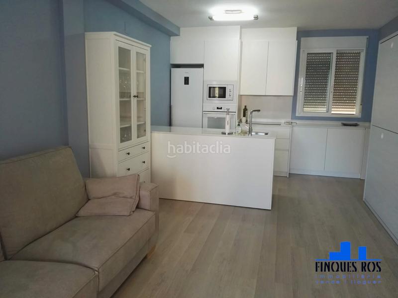 Foto 3986280d-d3e9-4287-9421-432b72e49f1d. Alquiler apartamento encantador apartamento con vistas al mar en Vinaròs