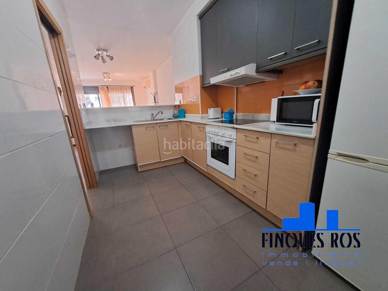 Foto ce181bda-0259-459d-9175-d9d487f2e187. Alquiler piso  con parking y piscina comunitaria en Vinaròs