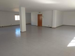 Oficina en Casco Urbano. Altillo para oficina profesional