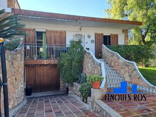 Semi detached house in Les Salines