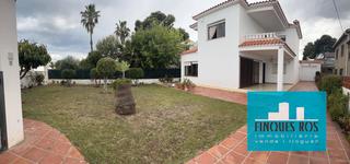 Chalet à Les Salines. Chalet en primera linea de mar a pocos metros de la poblacion