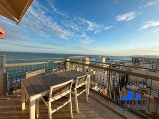 Penthouse in Casco Urbano. Atico en venta en primera linea