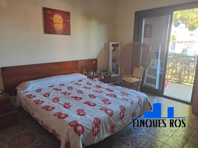 Foto dc2610cc-1a6f-48d9-ac75-7a04dcb5d963. Casa adosada en Boverals-Saldonar Vinaròs