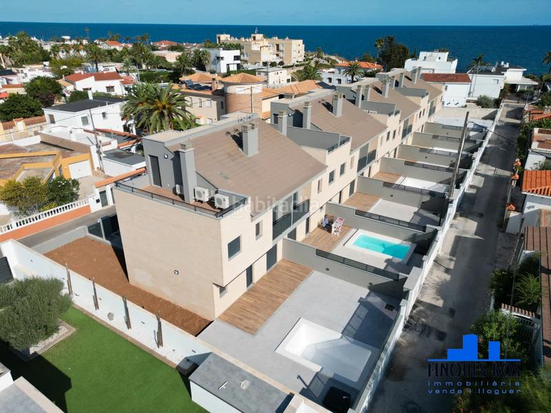 Foto adcbb163-05f0-4e1f-ba96-dfc8cf7d3d36. Casa adossada amb aparcament piscina a Costa Norte Vinaròs