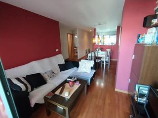 Pis a Casco Urbano. Piso con parking y piscina comunitaria