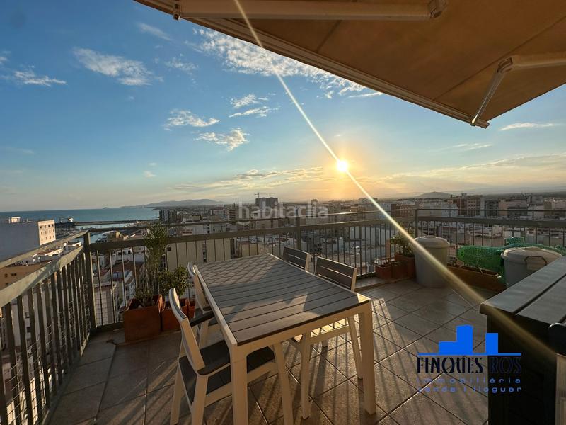 Foto d9f22bf4-80d8-4581-a6ba-fb273ef87ab4. Ático atico en venta en primera linea en Casco Urbano Vinaròs