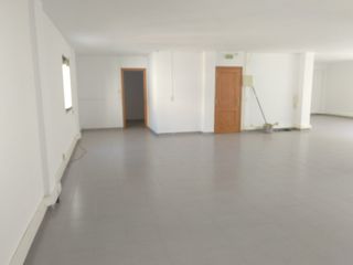 Oficina en Casco Urbano. Altillo para oficina profesional