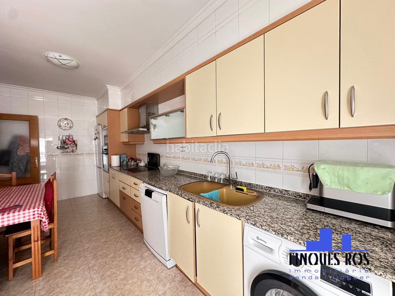 Foto f7857bec-b73b-4c2a-86d3-44c112d4c03d. Casa amb calefacció aparcament a Casco Urbano Vinaròs