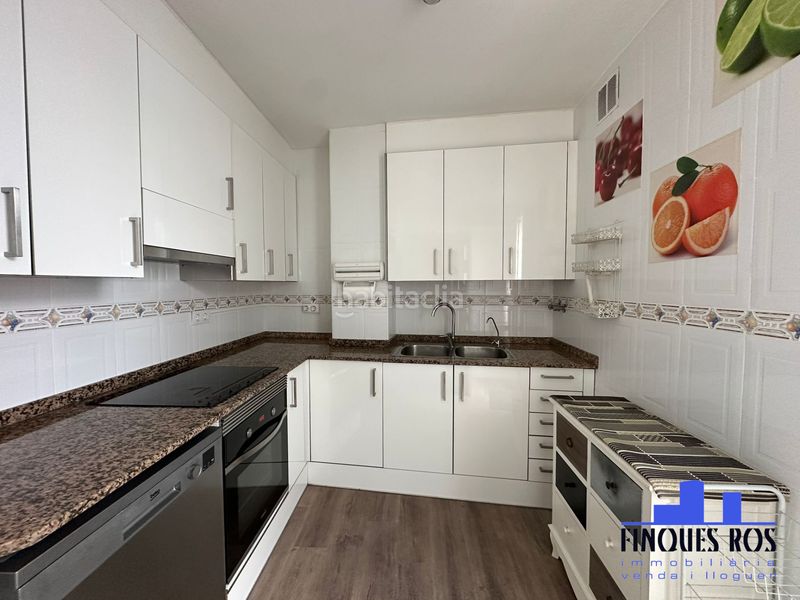 Foto 92c54a4a-ba19-43c5-b531-c7cb35a13ca3. Pis amb calefacció a Casco Urbano Vinaròs