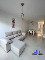 Casa adossada a Boverals-Saldonar. Casa adosada en costa norte con piscina comunitaria