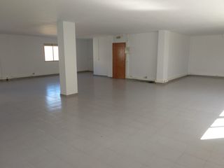 Büro in Casco Urbano. Altillo para oficina profesional
