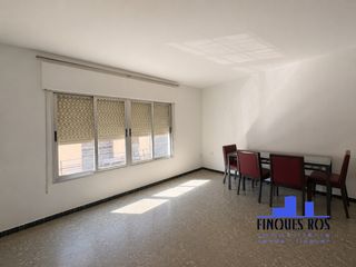 Flat in Casco Urbano. ¡tu nuevo hogar te espera en el corazón de vinaròs!