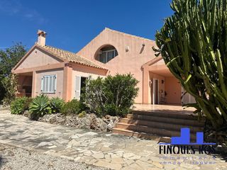 Chalet in Boverals-Saldonar. Espectacular chalet independiente en venta