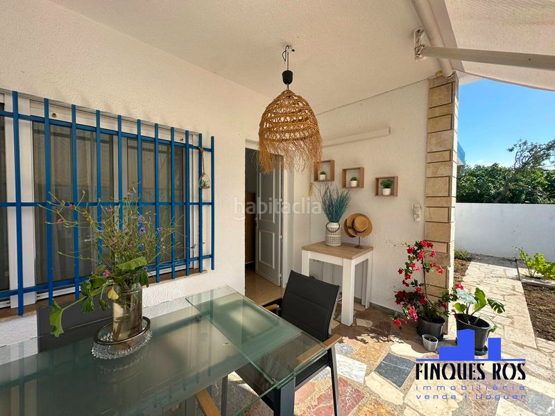 Foto a0bc3608-8535-401c-adf2-8b980bd61730. Xalet amb xemeneia calefacció aparcament piscina a Vinaròs