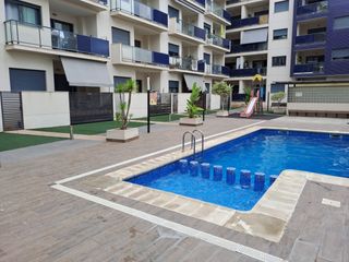 Lloguer Pis a Casco Urbano. Piso con parking y piscina comunitaria