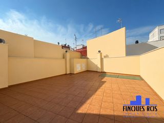 Pis a Casco Urbano. Amplio y centrico piso en venta