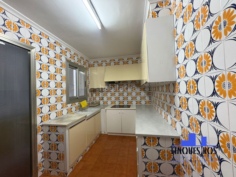 Foto 0af218b1-ce9e-494d-8aa8-e0603c3d2e4c. Pis a Casco Urbano Vinaròs