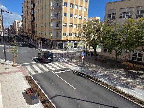 Foto f736f2f1-e535-49b3-8b77-18efe8aa4696. Pis a Casco Urbano Vinaròs