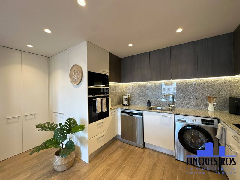 Foto 2c0ee1ab-00d4-4cf8-81fd-ec6f86fe9f67. Pis amb calefacció piscina a Casco Urbano Vinaròs