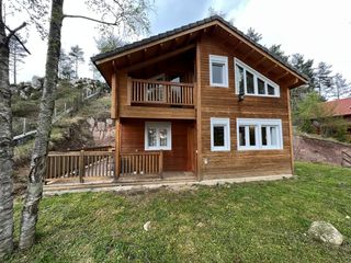 Chalet  Carrer del pi solitari. Ref.28 casa de fusta als 4 vents i amb terreny de 900m2