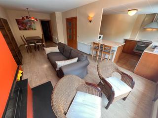 Piso  Carrer freixenet. Pis de 4 habitacions