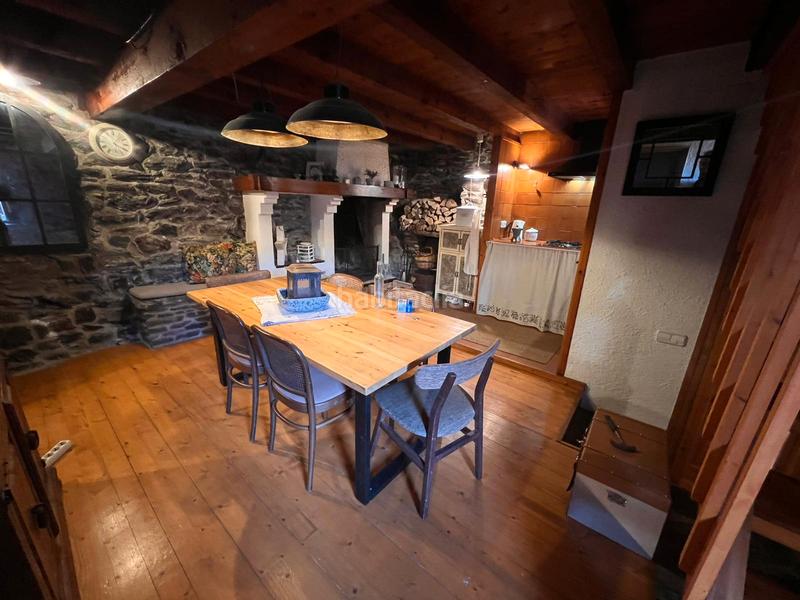 Foto 3d4a04bb-8f68-445c-8177-986ea224c659. Casa amb xemeneia a Vilallonga de Ter