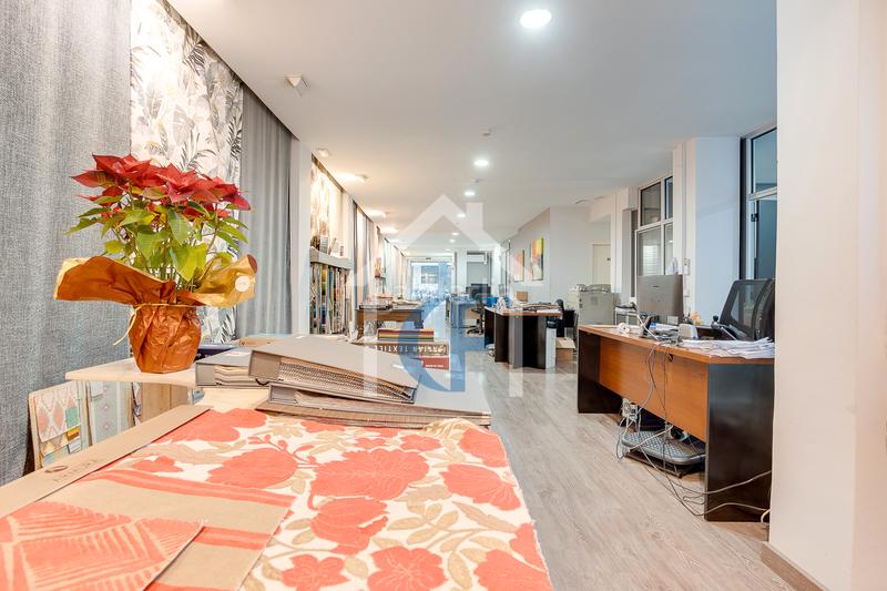 Foto 34964f90-3a60-48d6-a053-b247af0036d1. Local comercial a carrer de casp 144 a Fort Pienc Barcelona