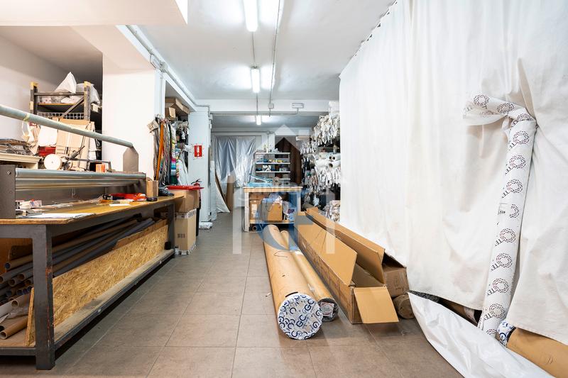 Foto f221e337-3cd2-4d75-9bad-4dbaf5a44c76. Local comercial a carrer de casp 144 a Fort Pienc Barcelona