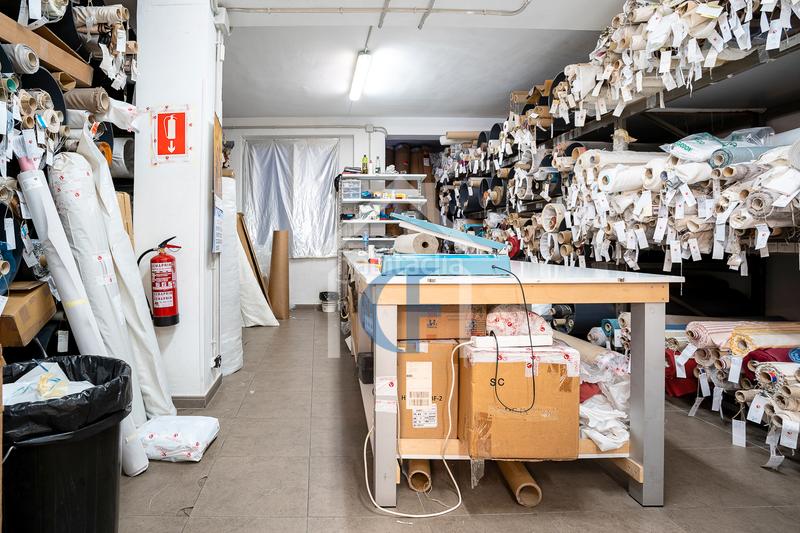 Foto 4dd7f118-55bb-4d2f-accf-76d733751636. Local commercial dans carrer de casp 144 dans Fort Pienc Barcelona