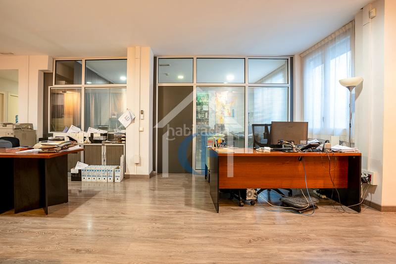 Foto ee6ec721-4078-4d41-8087-639fea60de84. Local commercial dans carrer de casp 144 dans Fort Pienc Barcelona