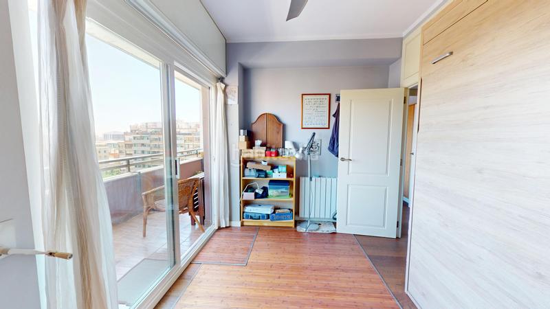 Foto 0b1dd495-093c-4a51-a4ef-b8129824d511. Piso  luminoso y reformado, con distribución funcional y acabados de primera calidad listo para entrar a vivir en Barcelona