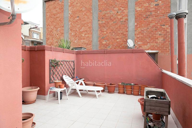 Foto 0c32339d-0714-452a-bbe0-1b0062c8f2ba. Piso acogedora vivienda con encanto, situada en una zona tranquila . dispone de una agradable terraza privada ideal para re en Barcelona